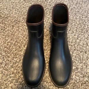 Naot Black and Brown Women's Boots